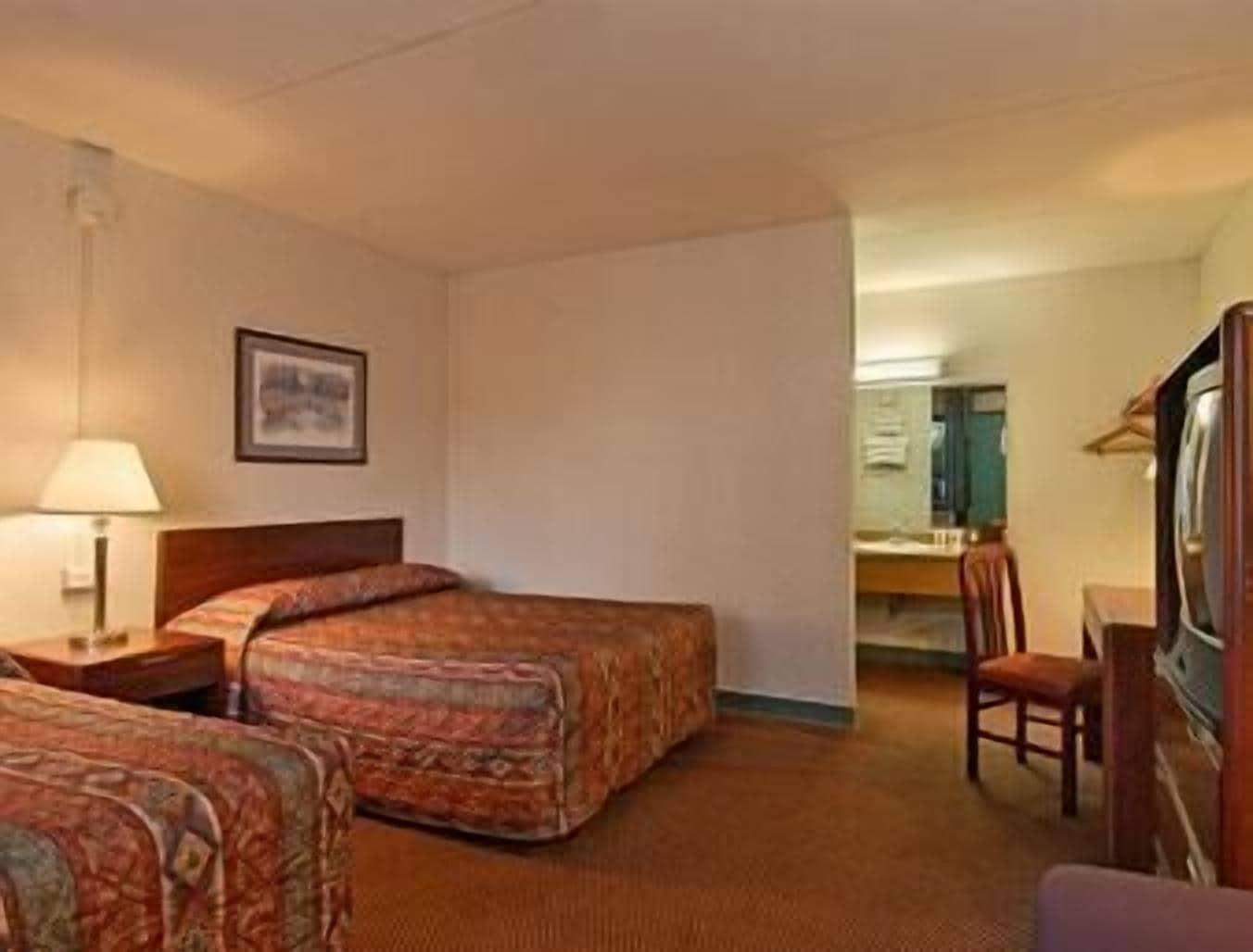 Super 8 By Wyndham White River Junction Exterior foto